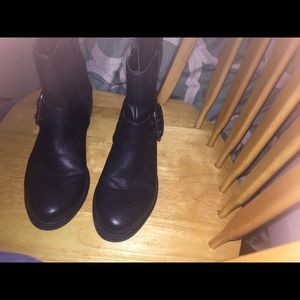 Black Heel boot size 8m
